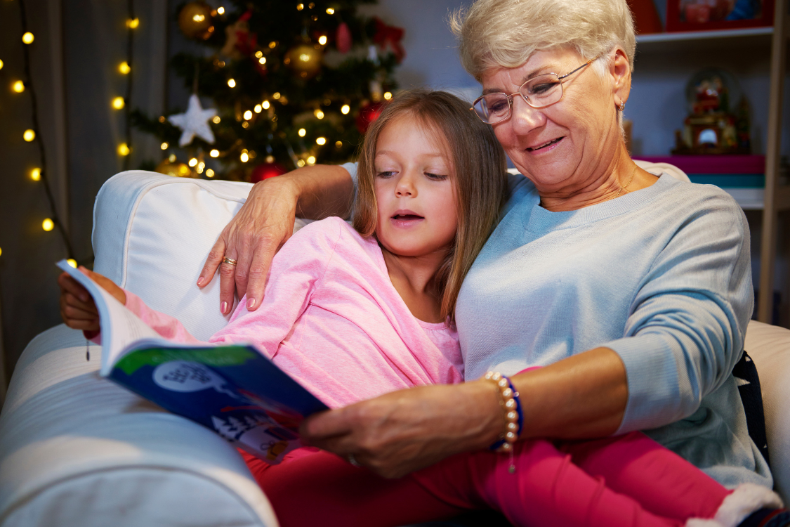 Discover 10 holiday books that combine festive fun with phonics practice. Learn which decodable features make each book perfect for supporting early readers during the season.