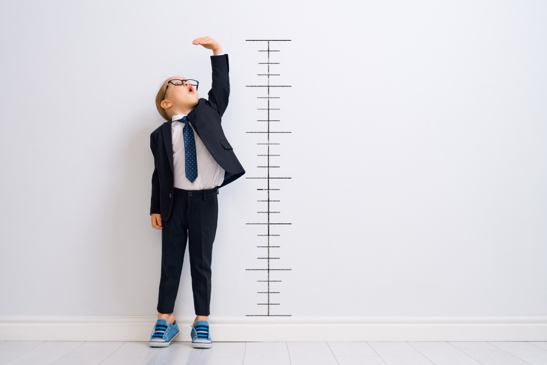 Set achievable reading goals for your child this new year. Learn how to create realistic phonics milestones that build confidence and celebrate progress at every stage.