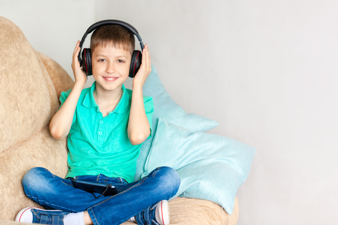 Audiobooks build vocabulary and motivation, but can they teach phonics? What parents and teachers need to know.